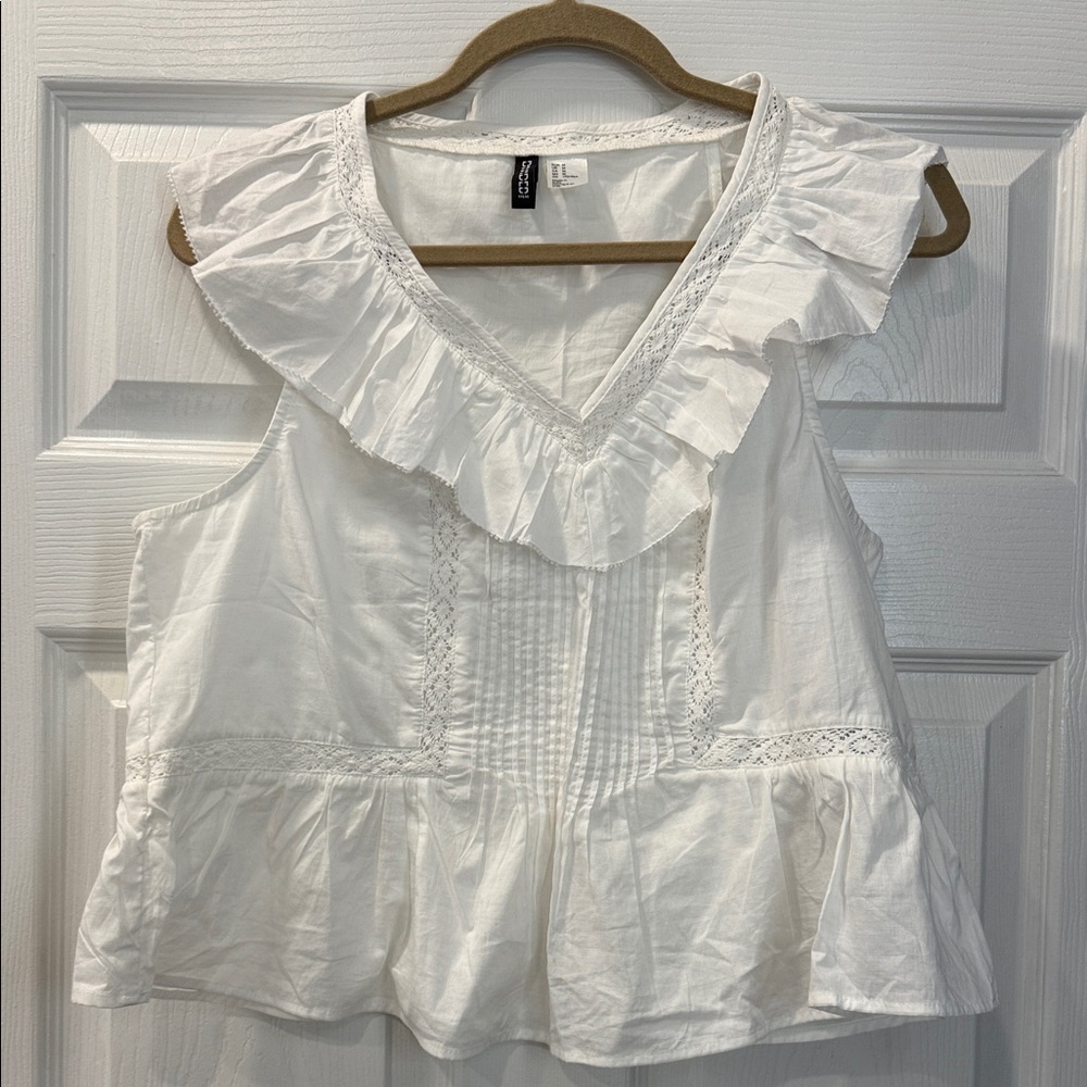 H&M White Ruffled Blouse